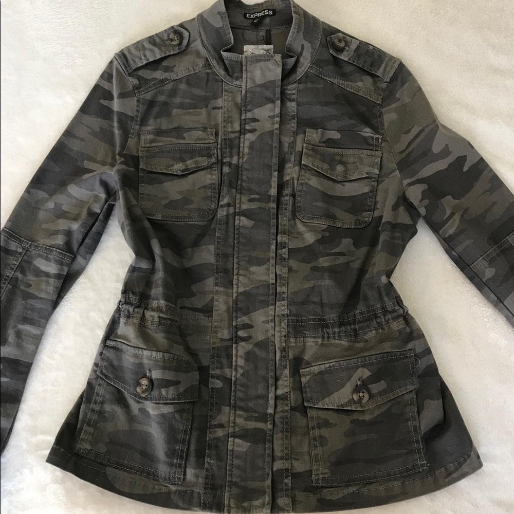 ⏰ 1 Hour Sale! Camouflage jacket